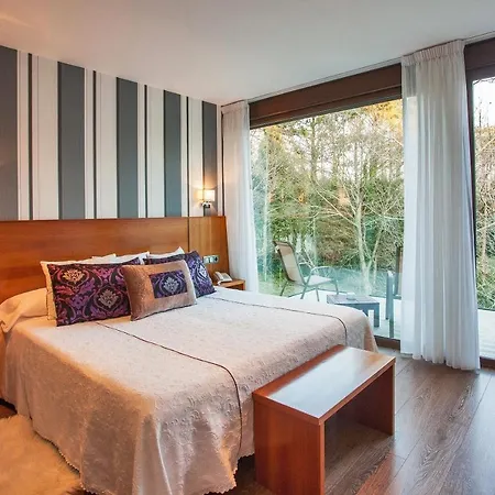 Alen Do Mar فندق فينيستيري